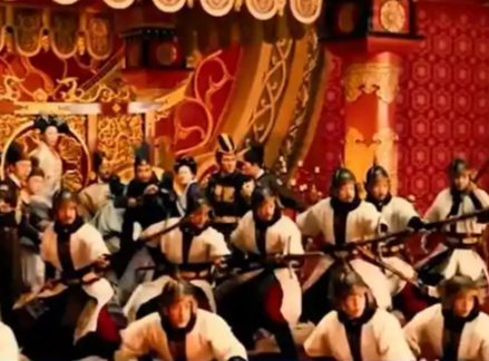 神龙政变为何未诛武三思:权力博弈下的历史必然